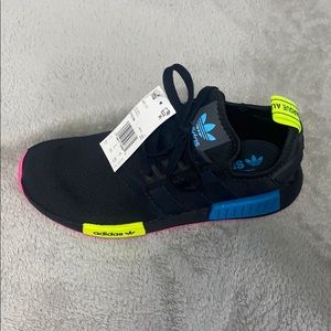 Adidas nmd R1 core black, aqua blue, solar yellow